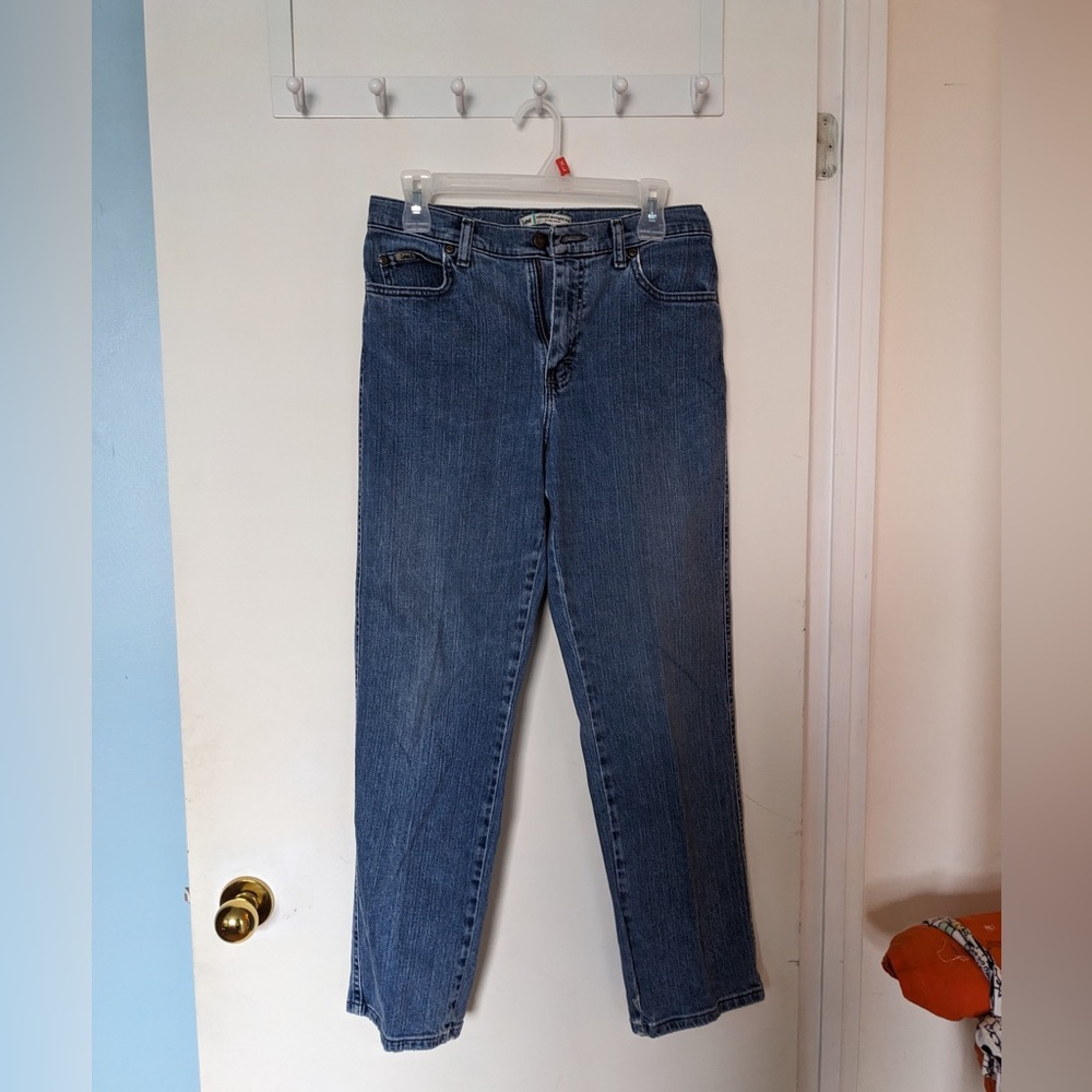 Lee denim jeans size 29. Damage in between the thighs